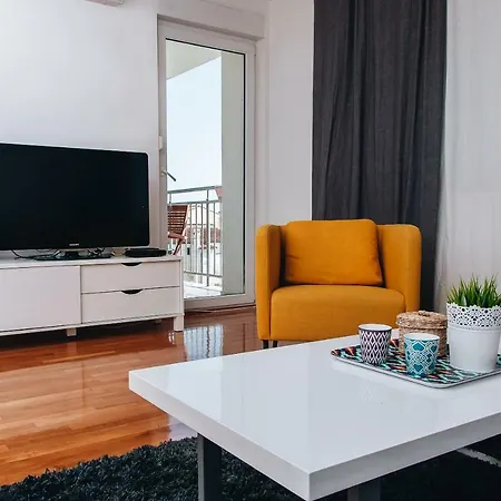 Apartament Diklo *